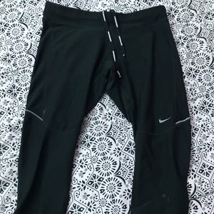 Nike cropped leggings